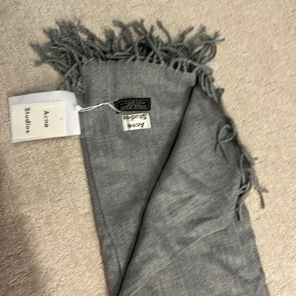 Scarf - Picture 1 of 1